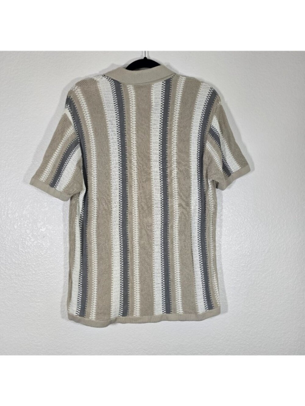 Hollister Button Up Knit Shirt Men Small Tan Stripe Short Sleeve Resortwear - Picture 6 of 8